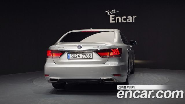 Lexus LS600hL 5-Seats Ottoman XF40 2014 — фото 4