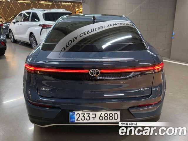 Toyota Crown Crossover 2.4 4WD Dual Boost HYbrid 2026 — фото 4