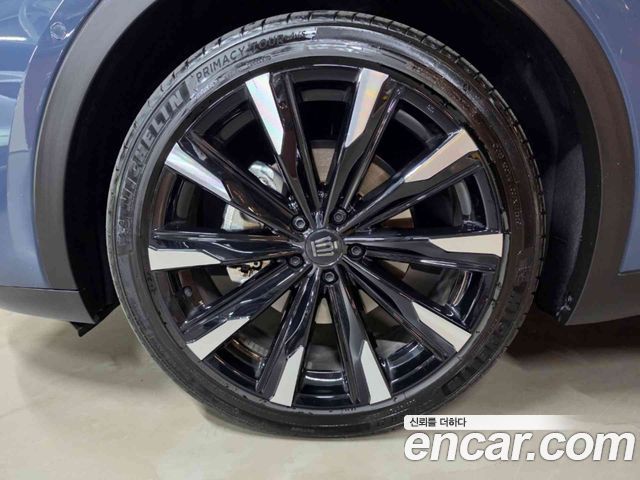 Toyota Crown Crossover 2.4 4WD Dual Boost HYbrid 2026 — фото 5