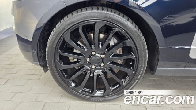 Land Rover Range Rover (IV) 4.4 SDV8 Vogue SE DIESEL 2014 — фото 5