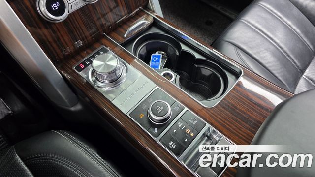 Land Rover Range Rover (IV) 4.4 SDV8 Vogue SE DIESEL 2014 — фото 9
