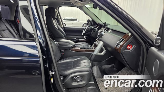 Land Rover Range Rover (IV) 4.4 SDV8 Vogue SE DIESEL 2014 — фото 11