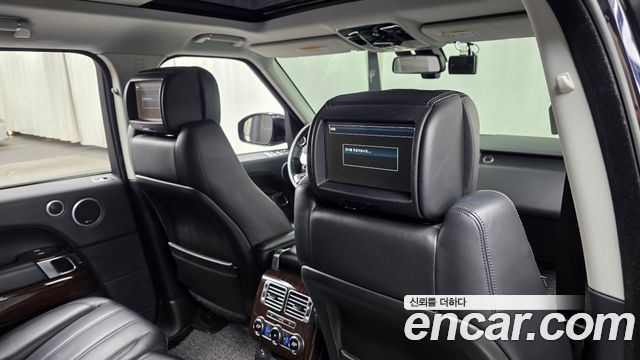 Land Rover Range Rover (IV) 4.4 SDV8 Vogue SE DIESEL 2014 — фото 17