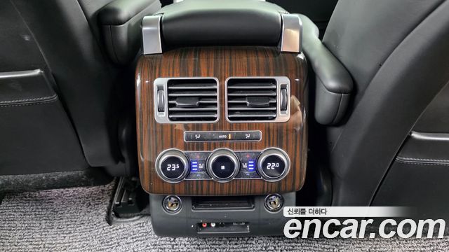 Land Rover Range Rover (IV) 4.4 SDV8 Vogue SE DIESEL 2014 — фото 18