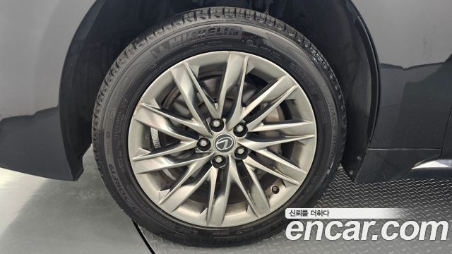 Lexus LS500 (V) 3.5 Platinum AWD 2018 — фото 5