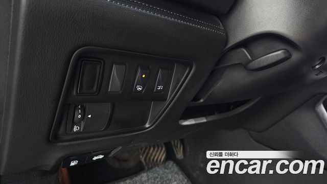 Renault Korea QM6 2.0 GDe PREMIERE 2WD 2020 — фото 19