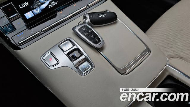 Hyundai Grandeur (IG) 2.5 Le Blanc 2023 — фото 9