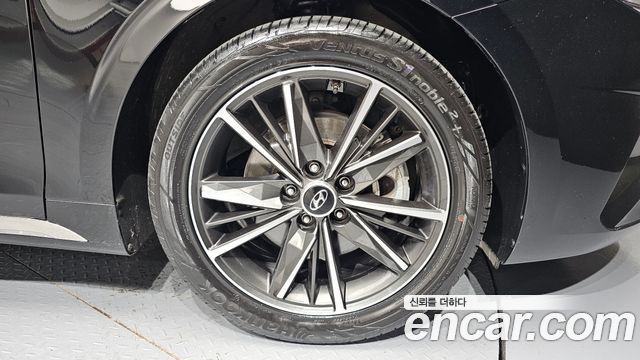 Hyundai Grandeur (IG) 2.5 Le Blanc 2023 — фото 21
