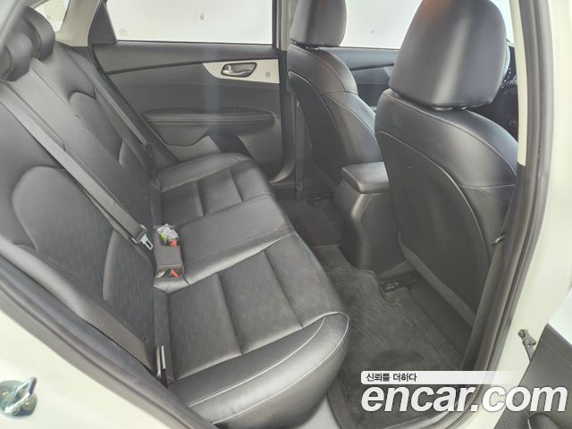 Kia K3 Prestige 2021 — фото 17