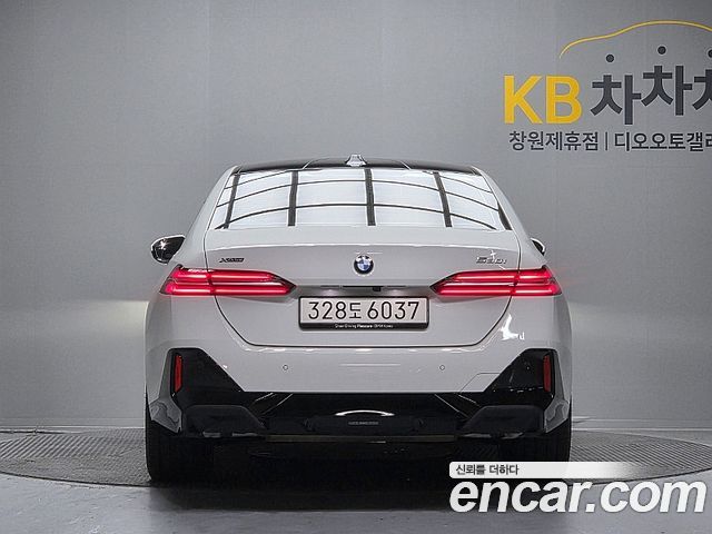 BMW 5 Series (G60) 530i xDrive M Sport 2026 — фото 4