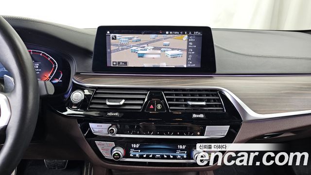 BMW 5 Series (G30) 520d M Sport Package Plus 2020 — фото 14