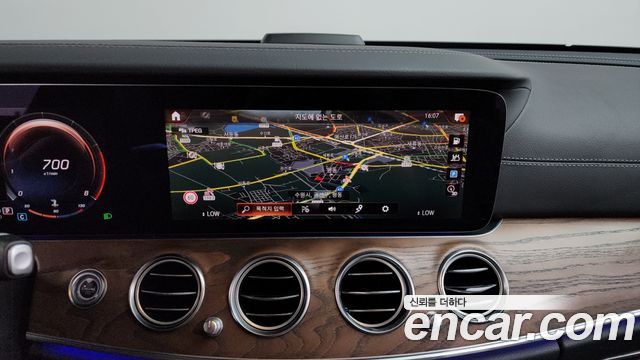 Mercedes-Benz E-Class (W213) E250 Exclusive 2021 — фото 13