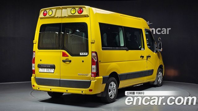 Renault Korea Master School Bus 15-Seater 2020 — фото 2