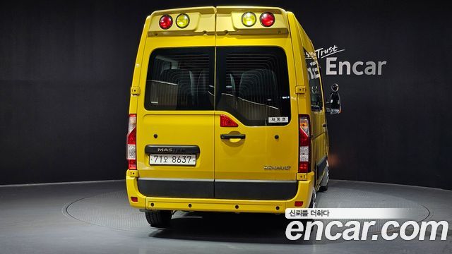 Renault Korea Master School Bus 15-Seater 2020 — фото 4