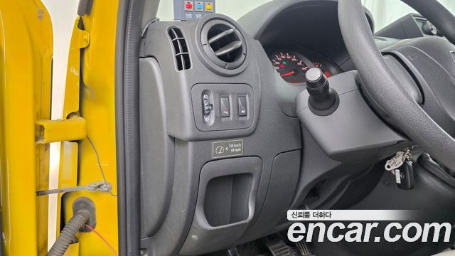 Renault Korea Master School Bus 15-Seater 2020 — фото 21