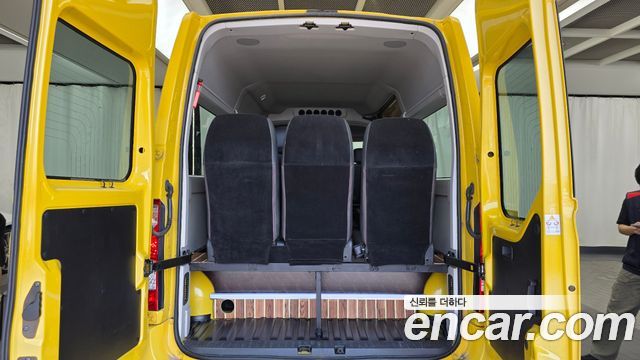 Renault Korea Master School Bus 15-Seater 2020 — фото 24