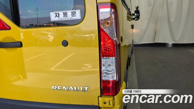 Renault Korea Master School Bus 15-Seater 2020 — фото 29