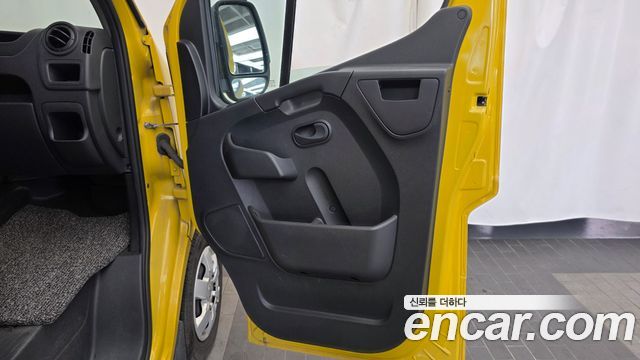 Renault Korea Master School Bus 15-Seater 2020 — фото 31