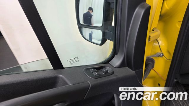 Renault Korea Master School Bus 15-Seater 2020 — фото 36