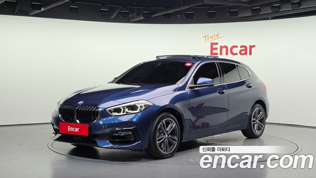 BMW 1 Series (F40) 120i Sports 2023 — фото 1