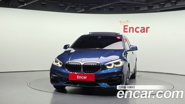 BMW 1 Series (F40) 120i Sports 2023 — фото 3