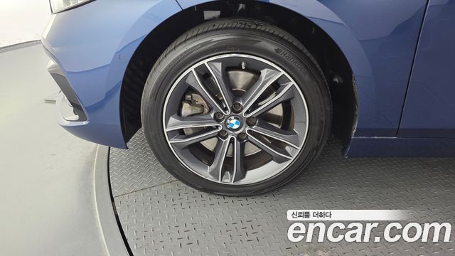 BMW 1 Series (F40) 120i Sports 2023 — фото 5