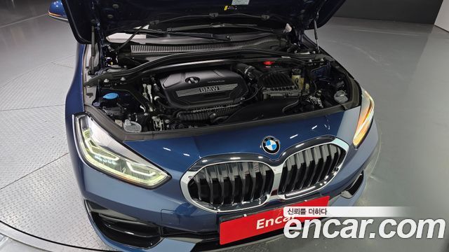 BMW 1 Series (F40) 120i Sports 2023 — фото 6