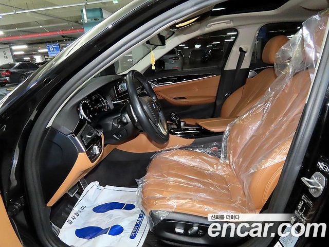 BMW 5 Series (G30) 520d Luxury Special Edition 2018 — фото 6