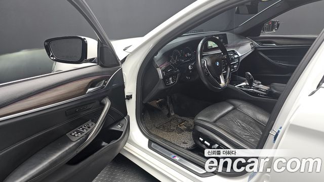 BMW 5 Series (G30) 530i xDrive M Sport Package Plus 2018 — фото 10