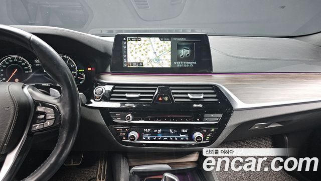 BMW 5 Series (G30) 530i xDrive M Sport Package Plus 2018 — фото 13