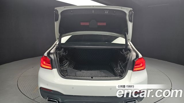 BMW 5 Series (G30) 530i xDrive M Sport Package Plus 2018 — фото 20