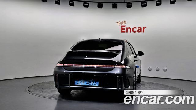 Hyundai Ioniq 6 Long Range Exclusive + 2023 — фото 4