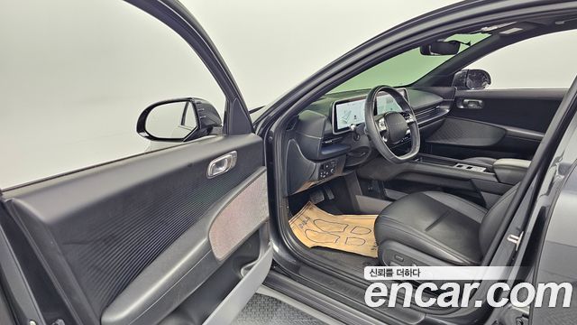 Hyundai Ioniq 6 Long Range Exclusive + 2023 — фото 10