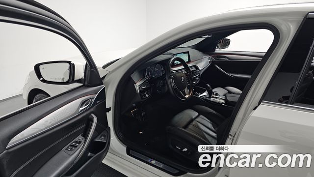 BMW 5 Series (G30) 530i M Sport Package 2018 — фото 10