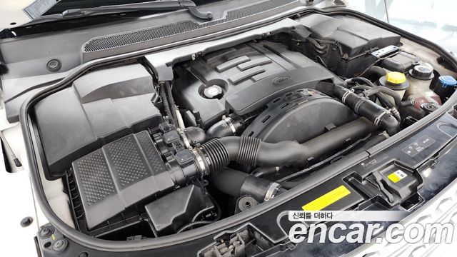 Land Rover Discovery 4 3.0 SDV6 HSE 2016 — фото 6