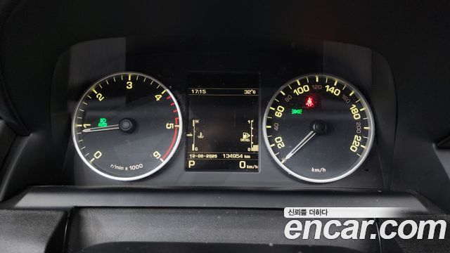 Land Rover Discovery 4 3.0 SDV6 HSE 2016 — фото 8