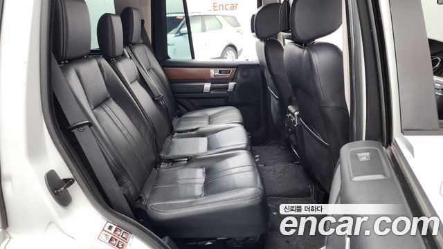 Land Rover Discovery 4 3.0 SDV6 HSE 2016 — фото 11