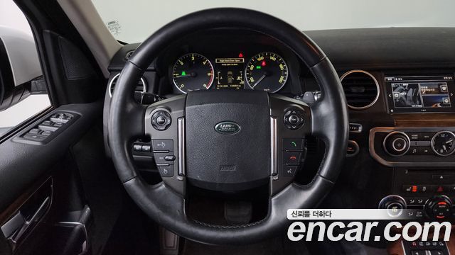 Land Rover Discovery 4 3.0 SDV6 HSE 2016 — фото 15