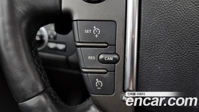 Land Rover Discovery 4 3.0 SDV6 HSE 2016 — фото 17