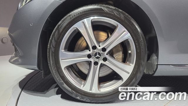 Mercedes-Benz E-Class (W213) E300 Avantgarde 2019 — фото 5
