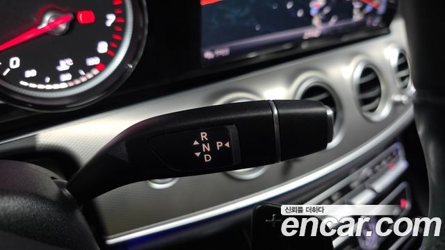 Mercedes-Benz E-Class (W213) E300 Avantgarde 2019 — фото 9