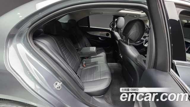 Mercedes-Benz E-Class (W213) E300 Avantgarde 2019 — фото 18