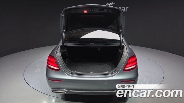 Mercedes-Benz E-Class (W213) E300 Avantgarde 2019 — фото 19
