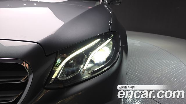 Mercedes-Benz E-Class (W213) E300 Avantgarde 2019 — фото 22