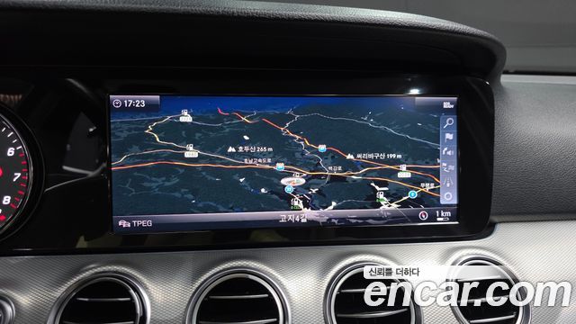 Mercedes-Benz E-Class (W213) E300 Avantgarde 2019 — фото 27