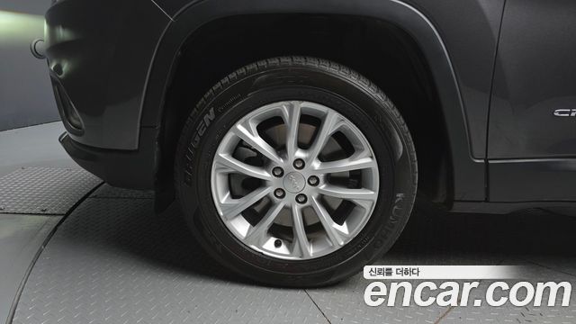 Jeep Cherokee (KL) 2.4 Longitude AWD 2019 — фото 5