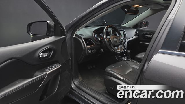 Jeep Cherokee (KL) 2.4 Longitude AWD 2019 — фото 10