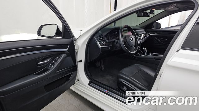 BMW 5 Series (F10) 520d xDrive M Aero Dynamic 2016 — фото 10