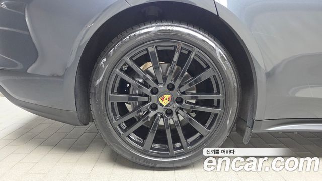 Porsche Panamera (971) 3.0 AWD 2018 — фото 5