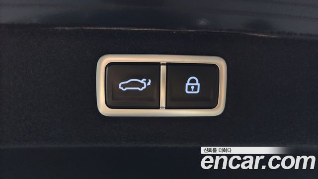 Hyundai Grandeur (GN7) 2,5 Gasoline 2WD Premium 2023 — фото 21